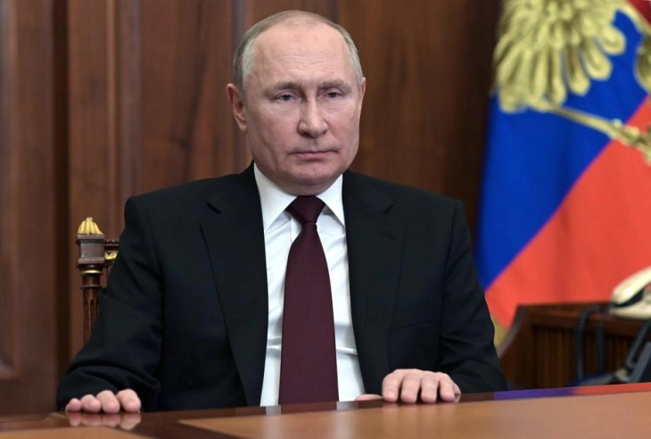Putini e nënshkroi dekretin për njohjen e pavarësisë së rajoneve separatiste në Ukrainë