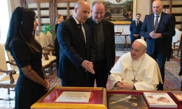 Kovaçevski në takim me papa Françeskun
