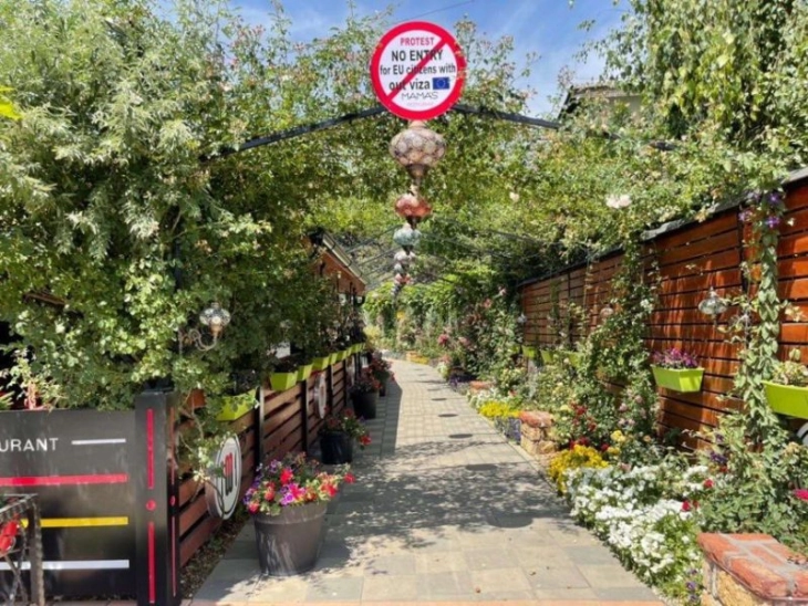 Ndalohet hyrja për qytetarë të BE-së “pa vizë kosovare” në një restorant në Prishtinë