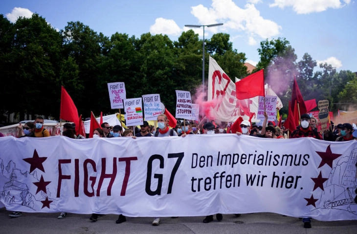 Në Munih marsh kundër G-7
