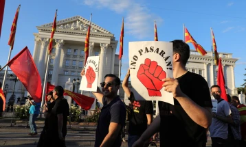 Dita e nëntë e protestave kundër propozimit francez