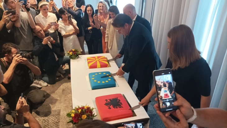 Në Bruksel koktej me rastin e fillimit të negociatave të Maqedonisë së Veriut dhe Shqipërisë