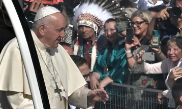 Papa në meshë në Kanada bëri thirrje të përfundojë margjinalizimi i popullit indigjen
