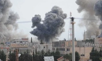 Të paktën 15 persona humbën jetën gjatë sulmeve me raketa në tregun në Al Babu