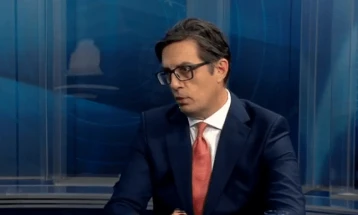 Pendarovski: Të mos shpejtohet me procesin e ndryshimeve kushtetuese