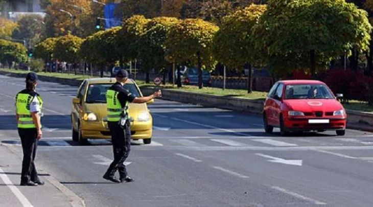Shqiptohen 166 kundërvajtje trafiku në Shkup, 37 për tejkalim të shpejësisë së lejuar