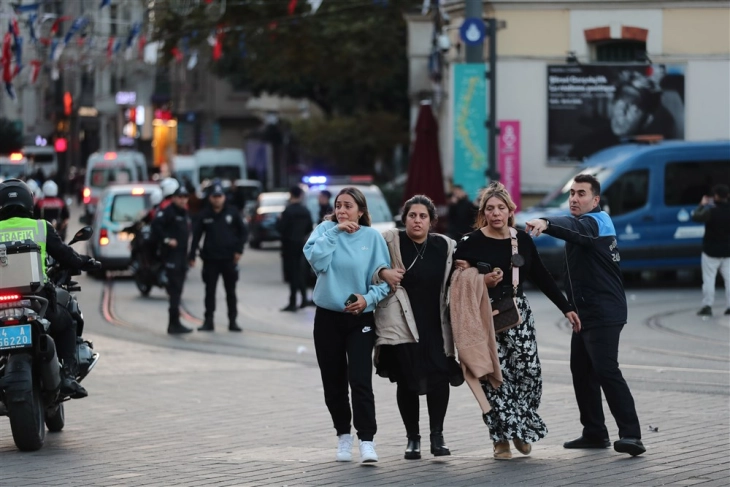 Gjashtë të vdekur dhe 53 të plagosur nga shpërthimi në Stamboll