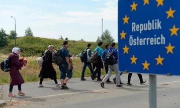 Austria bulks up border surveillance as more migrants try to enter