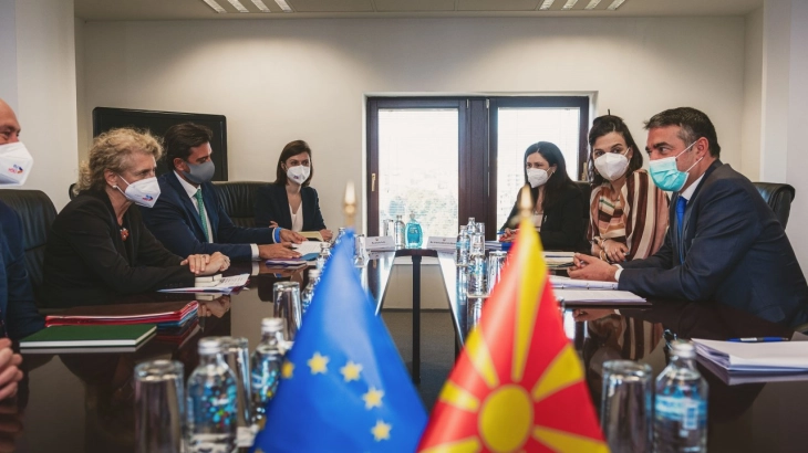 N. Macedonia prepared to start EU negotiations, agree Dimitrov and Matuella