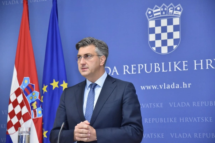 Croatian PM: Serbian textbooks' negation of existence of Croatian language outrageous