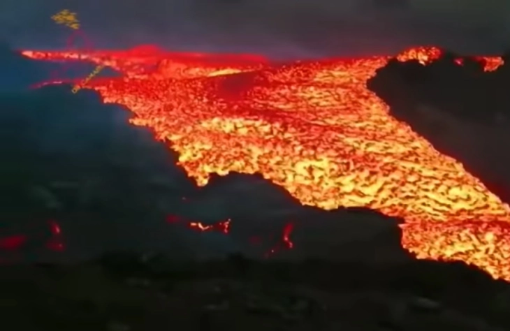 Lava flow from La Palma volcano becomes more violent and faster