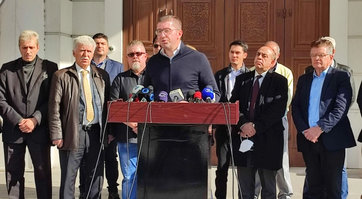 VMRO-DPMNE leader Mickoski calls on opposition to unite to topple the government
