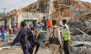 At least five killed in car bomb explosion in Somalia