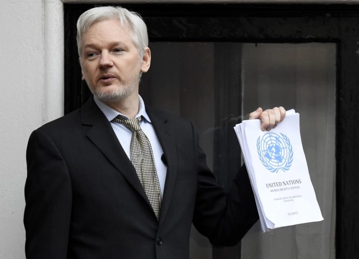 Assange has stroke in prison due to uncertainty, fiancee says