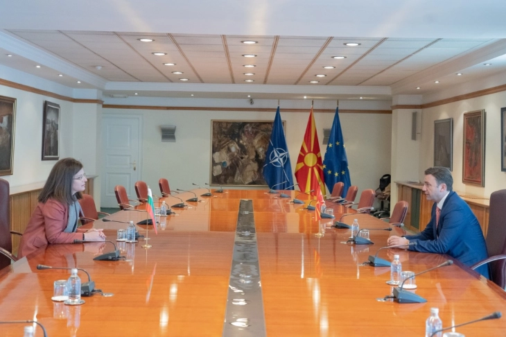 Skopje and Sofia remain committed to region's EU accession process, conclude FMs Osmani and Genchovska