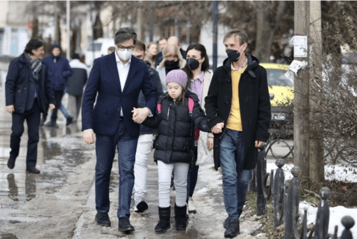 President Pendarovski meets Embla Ademi’s family, says prejudice major obstacle to building equal, just society