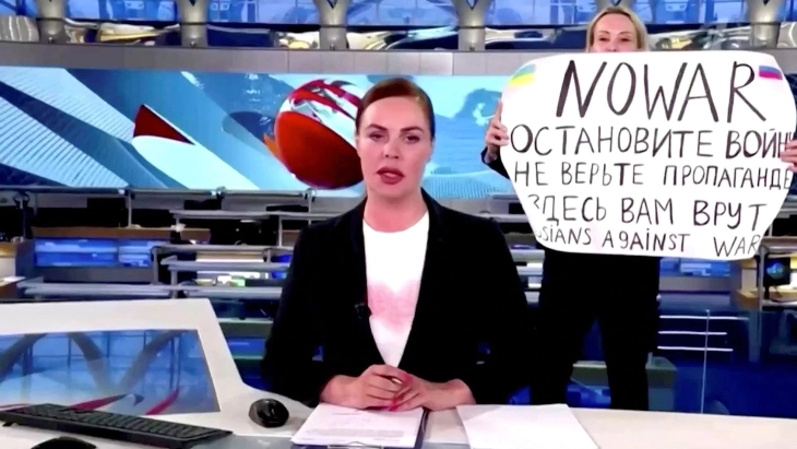 Russian TV journalist fined $280 for live anti-war protest