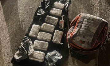 Police arrest man carrying 5kg of heroin