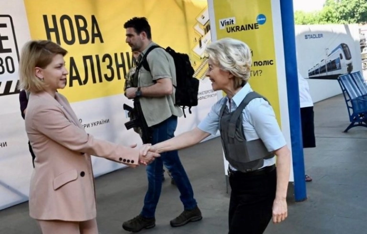 Von der Leyen arrives in Kiev for talks over Ukraine's EU application