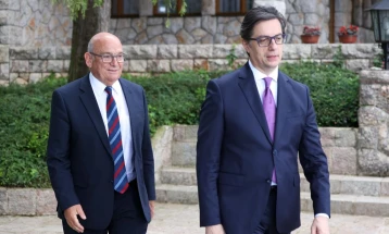 Pendarovski and Peach discuss developments in region