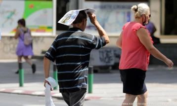 As heatwave goes on, pregnant women, people over 60 released from work duties through July 27
