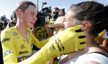 Dane Vingegaard set to claim first Tour de France title