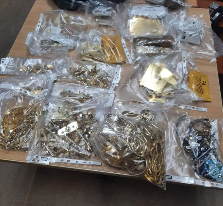 Gold worth over EUR 600,000 and unreported cash seized at Tabanovce border crossing