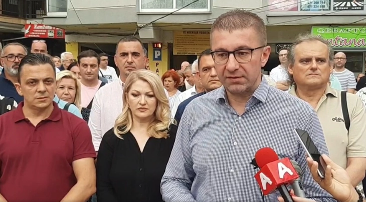 VMRO-DPMNE's Mickoski tests positive for Covid-19