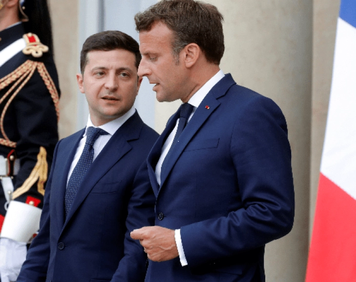 Macron speaks to Zelensky, urges Russian exit from Zaporizhzhya