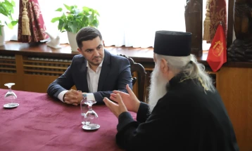Minister Bekteshi meets MOC-OA Pontiff Stefan on calling citizens to save electricity