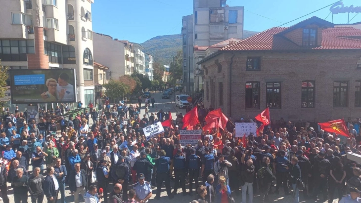 Police prevent incident during Ohrid protest 