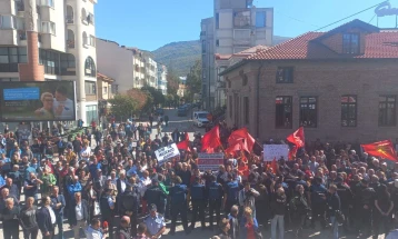 Police prevent incident during Ohrid protest 