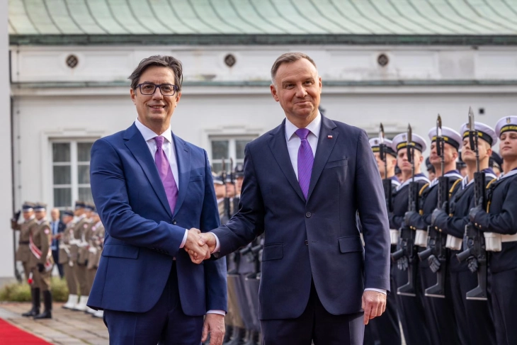 Polish President Duda welcomes President Pendarovski with state and military honors