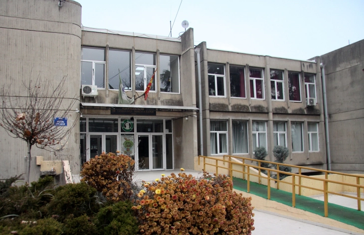No explosives found after bomb threats at Skopje schools