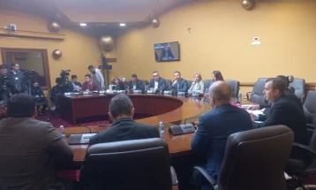 Комисиската расправа за улогата на АНБ и АР при доделување македонско државјанство на Онишченко продолжува в петок