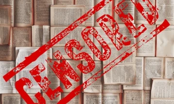 Фајненшл тајмс: Рапидно расте бројот на забранети книги во американските училишта