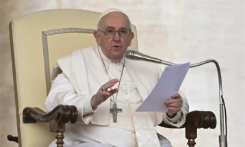 Папата Франциск ги повика христијаните да присуствуваат на заедничка молитва на плоштадот „Свети Петар“
