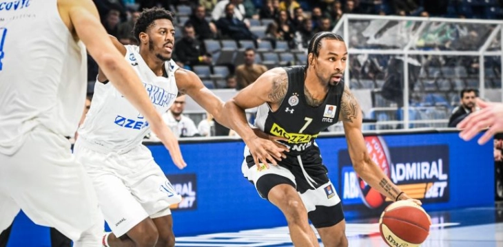 Повредата на Кук не е сериозна, ќе паузира две недели