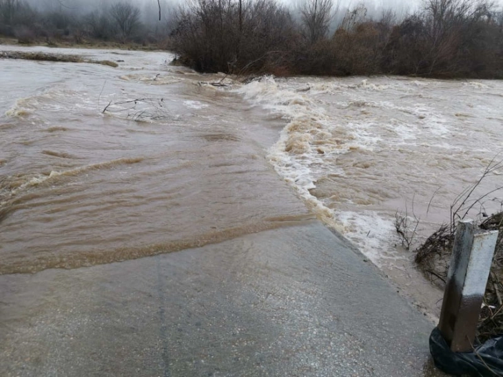 Rescue workers fight flooding in southern Serbia, northern Kosovo