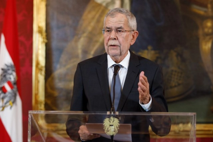 Van der Bellen sworn in for second term as president of Austria