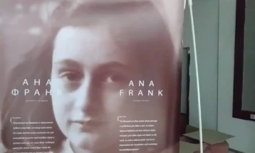 Во Делчево отворена патувачката изложба ,,Ана Франк – Историја за денес”