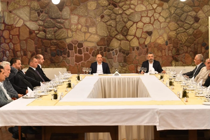 Kovachevski meets extra-parliamentary coalition partners for talks on support to citizens amid crisis