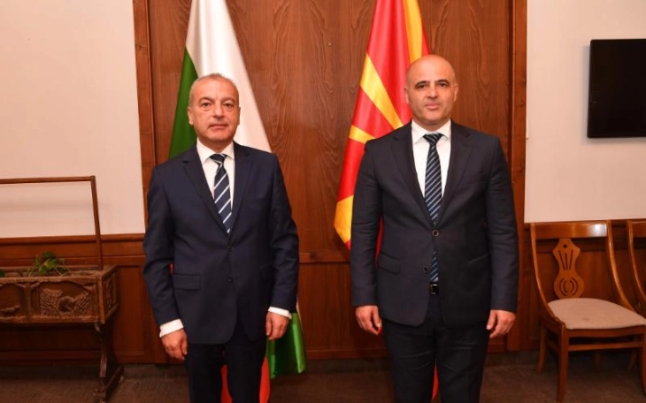 Kovachevski and Donev discuss latest bilateral developments in phone call