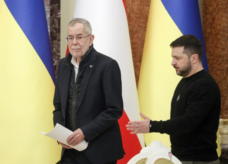 Австрискиот претседател Ван дер Белен на средба со Зеленски во Киев