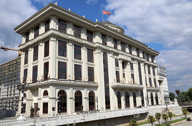 МНР го осуди оштетувањето на стаклото на бугарскиот клуб во Охрид