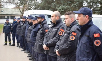 Максути за МИА: Тимови за заштита и спасување составени од 40 лица се упатија во реонот погоден од земјотресот во Турција