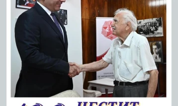Спасовски му го честита 100 роденден на Стојановски, претседател на Главниот одбор на Сојузот на борците од НОБ на Македонија