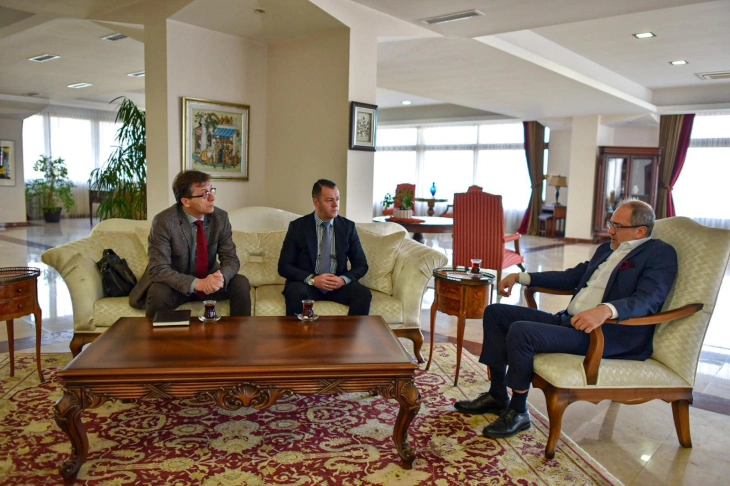 Средба на градоначалникот Стефковски со турскиот амбасадор Секизќок