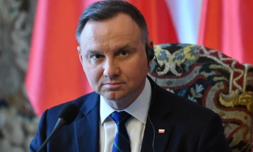 Duda: Vendimi për dërgim të aeroplanëve në Ukrainë është serioz dhe i rëndë për Varshavën