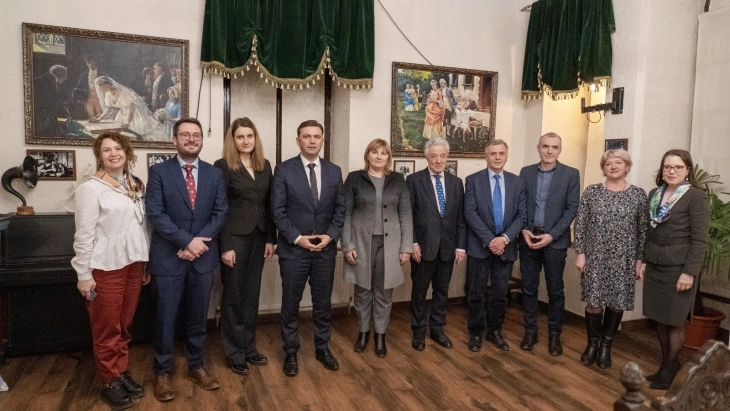 Osmani në takim me shoqërinë civile në Moldavi: Organizatat qytetare kanë rol kyç në promovimin e dialogut